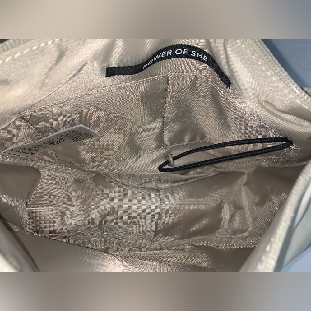 ATHLETA - crossbody bag - Picture 2 of 9